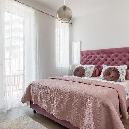 Apartman Romantic With Balcony Split