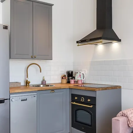 Romantic With Balcony Split