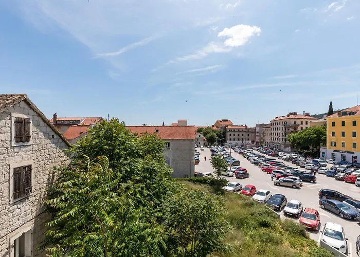 Apartment Romantic With Balcony *